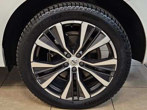 Used 2022 Volvo XC60 T8 Inscription Expression w/ Protection Package image 40