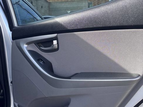 Used 2015 Hyundai Elantra SE w/ Option Group 02 image 14