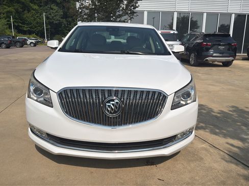Used 2016 Buick LaCrosse Leather w/ Experience Buick Package FWD image 8