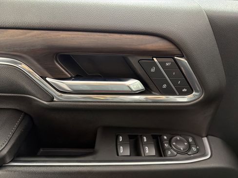 Used 2024 GMC Sierra 2500 SLT w/ SLT Premium Package image 15