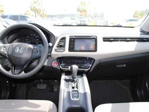 Used 2018 Honda HR-V EX image 10