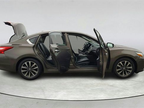Used 2017 Nissan Altima 2.5 SL image 14