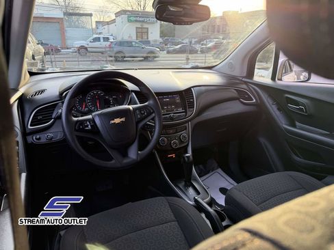 Used 2021 Chevrolet Trax LS w/ Tint and Cruise Package image 25