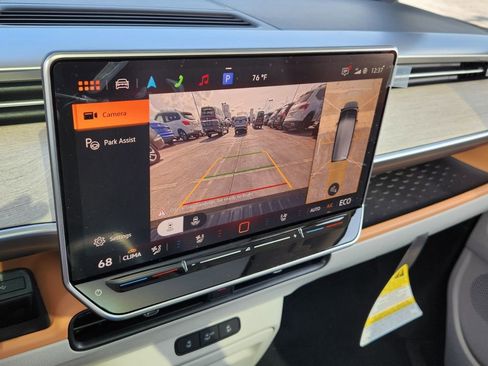 New 2025 Volkswagen ID. Buzz 1st Edition image 12