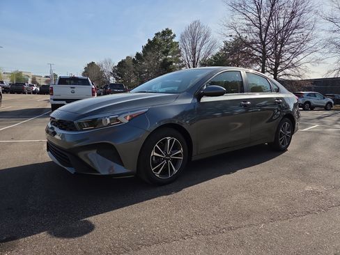 Used 2024 Kia Forte LXS image 1