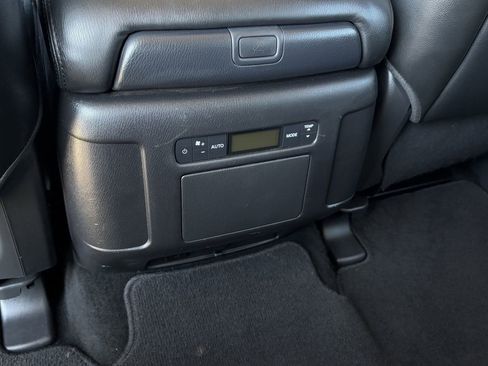 Used 2023 Nissan Armada SL w/ Captain's Chairs Package image 23