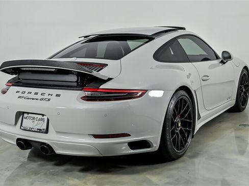 Used 2018 Porsche 911 GT3 RS image 10