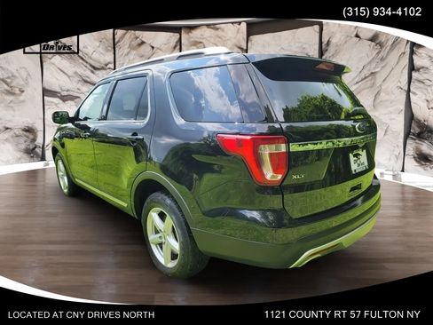 Used 2016 Ford Explorer XLT w/ Equipment Group 202A AWD/4WD image 7