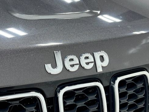 Used 2018 Jeep Grand Cherokee Limited w/ Luxury Group II AWD/4WD image 41