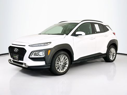 Used 2021 Hyundai Kona SEL Plus image 3
