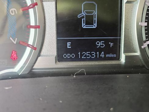 Used 2019 Toyota 4Runner TRD Off-Road AWD/4WD image 18