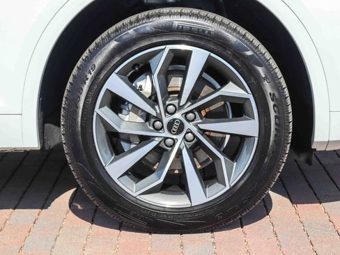 Used 2023 Audi Q5 2.0T Premium Plus w/ Premium Plus Package AWD/4WD image 11