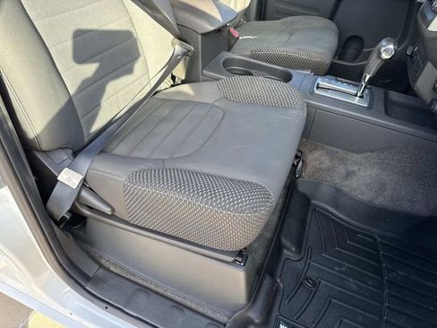 Used 2018 Nissan Frontier PRO-4X image 14