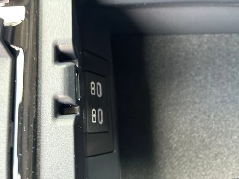 New 2026 Toyota Prius Plug-In Hybrid FWD image 40