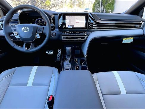New 2026 Toyota Camry SE AWD/4WD image 5