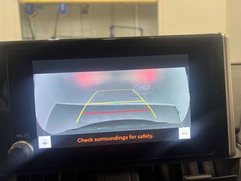 Used 2025 Toyota RAV4 XLE image 25