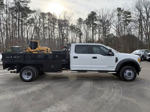 Used 2017 Ford F450 XL w/ Power Equipment Group image 6