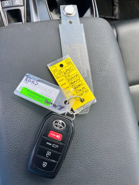 Used 2025 Toyota Camry SE FWD image 14
