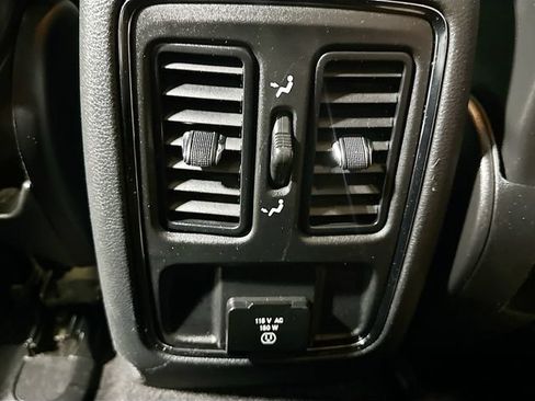 Used 2019 Jeep Grand Cherokee Altitude AWD/4WD image 25