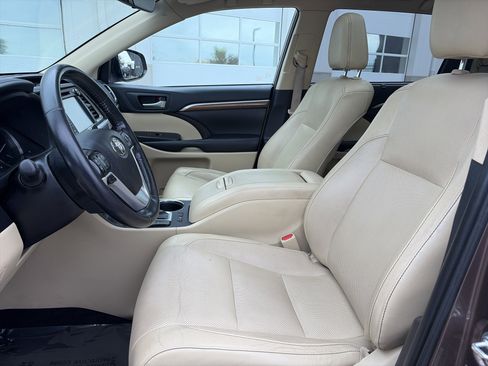 Used 2019 Toyota Highlander Limited Platinum AWD/4WD image 20