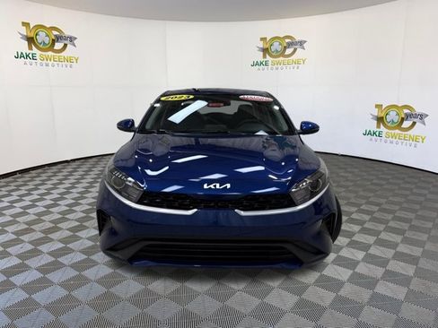 Used 2023 Kia Forte LXS w/ LXS Technology Package FWD image 3