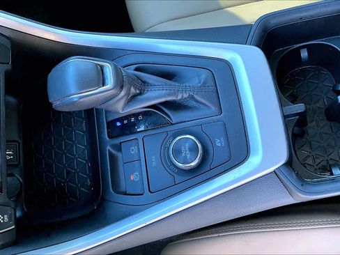 Used 2024 Toyota RAV4 XLE Premium image 15