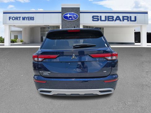 Used 2024 Mitsubishi Outlander SE Black Edition AWD/4WD image 5