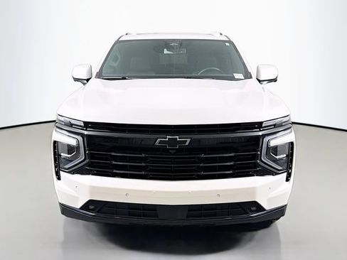Used 2025 Chevrolet Suburban RST w/ RST Capability Package AWD/4WD image 2
