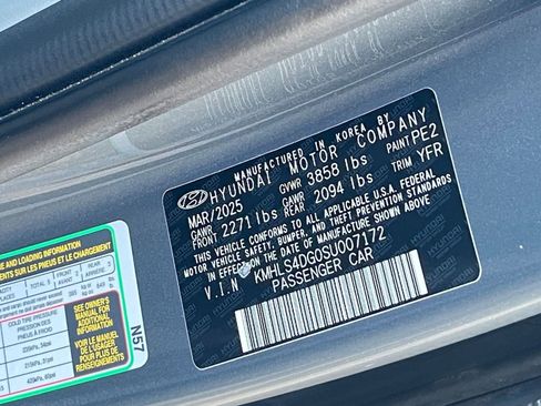 Used 2025 Hyundai Elantra SEL image 27