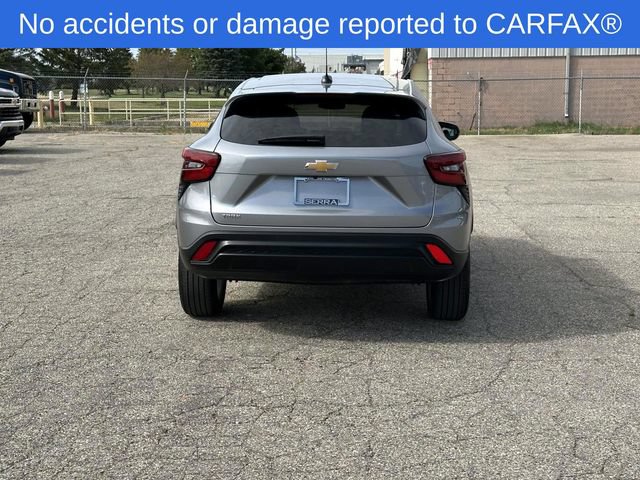 Used 2024 Chevrolet Trax LS w/ LS Convenience Package FWD image 6