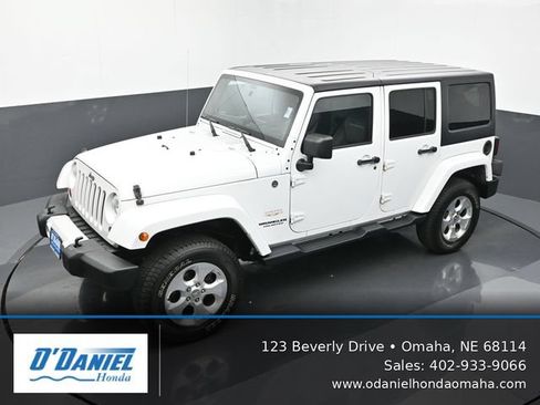 Used 2013 Jeep Wrangler Unlimited Sahara w/ Trailer Tow Group AWD/4WD image 16