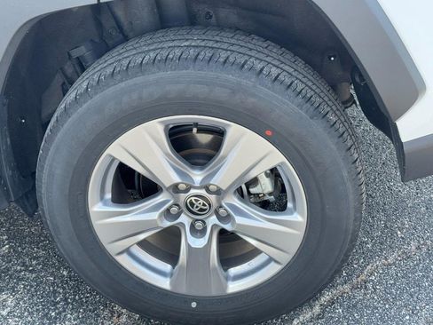 Used 2025 Toyota RAV4 XLE image 7