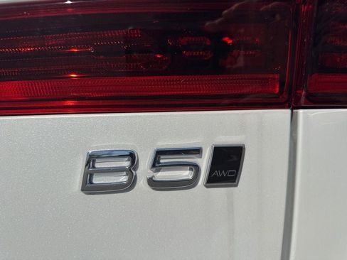 New 2026 Volvo XC60 B5 Plus w/ Protection Package Premier image 9