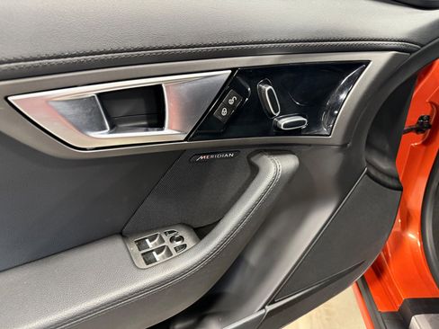 Used 2015 Jaguar F-TYPE Coupe image 19