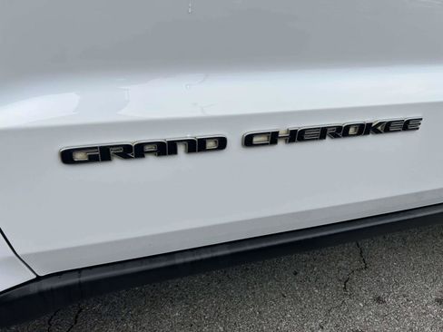 Used 2020 Jeep Grand Cherokee Limited w/ Luxury Group II AWD/4WD image 13