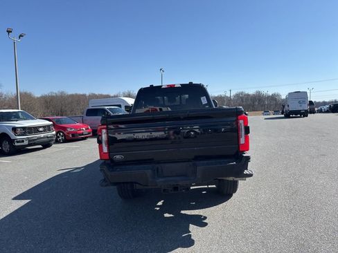 Used 2025 Ford F350 Platinum w/ FX4 Off-Road Package image 5