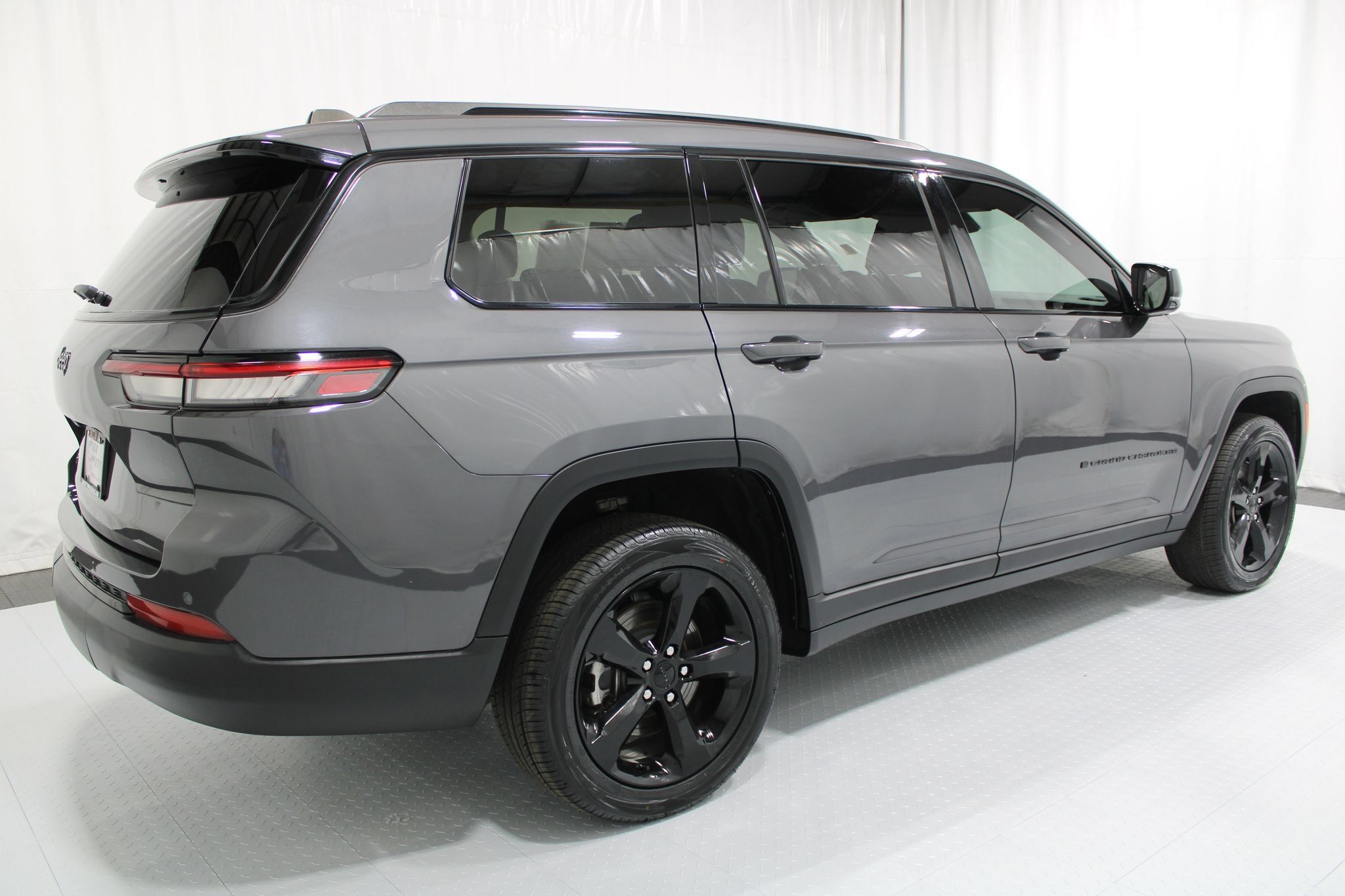 Used 2023 Jeep Grand Cherokee L Laredo AWD/4WD image 6