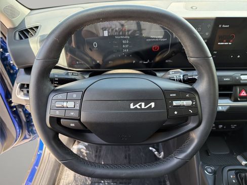 Used 2025 Kia K4 EX FWD image 27