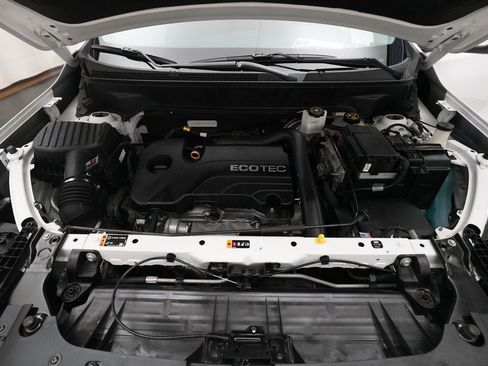 Used 2020 GMC Terrain SLE w/ Driver Convenience Package image 3