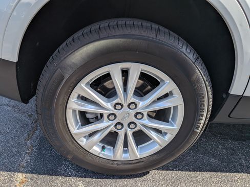 Used 2022 Cadillac XT5 Luxury FWD image 12