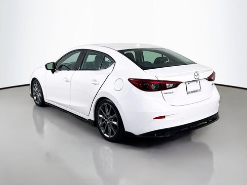 Used 2018 MAZDA MAZDA3 Grand Touring w/ Premium Equipment Package FWD image 3