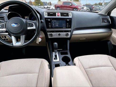Used 2017 Subaru Outback 2.5i Premium image 15