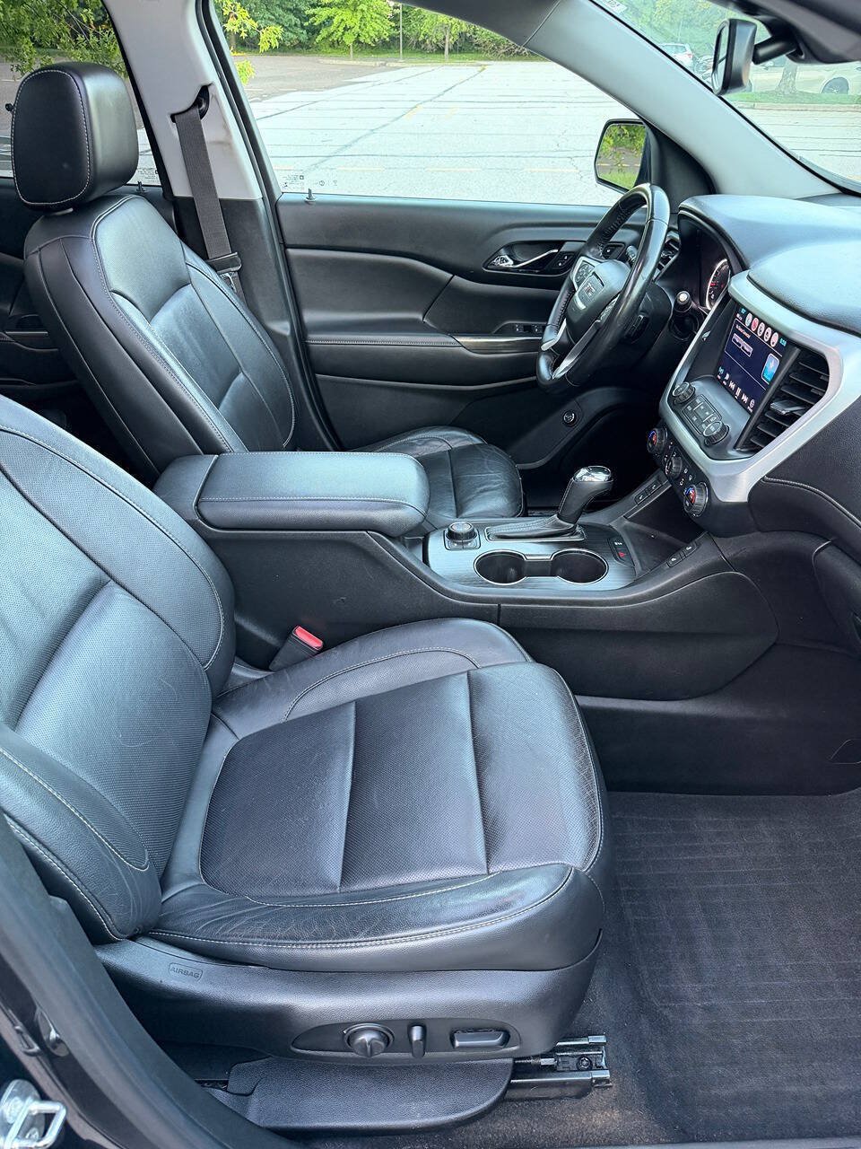 Used 2017 GMC Acadia SLT w/ LPO, Floor Liner Package AWD/4WD image 48