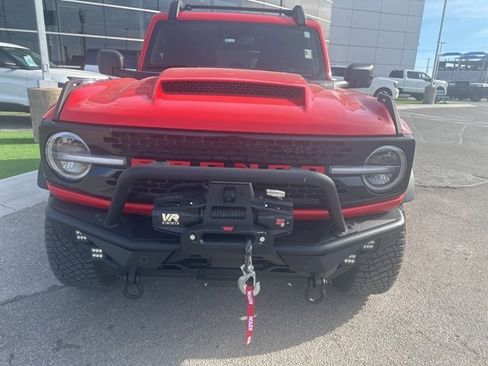 Used 2023 Ford Bronco Wildtrak image 2