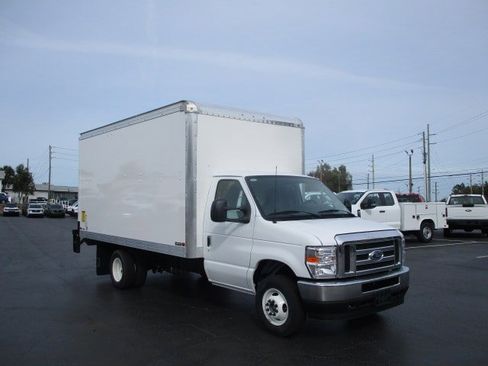 New 2025 Ford E-450 and Econoline 450 Super Duty w/ Power Equipment Group image 10