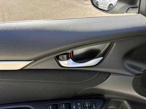 Used 2017 Honda Civic EX image 12