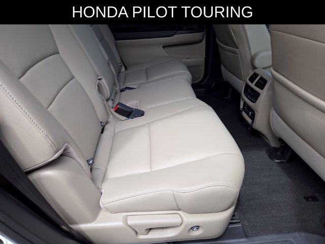 Used 2018 Honda Pilot Touring image 13