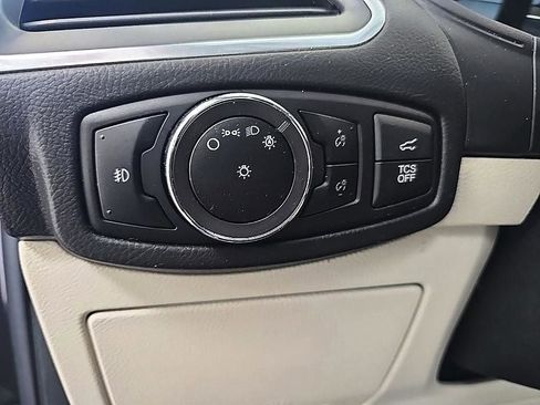 Used 2023 Ford Edge Titanium AWD/4WD image 15