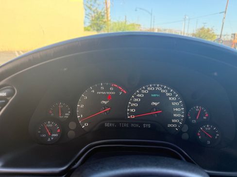 Used 2003 Chevrolet Corvette Coupe w/ Preferred Equipment Group RWD image 19