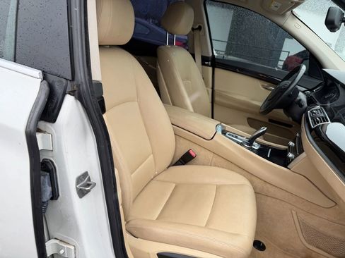 Used 2014 BMW 535i Gran Turismo xDrive image 17